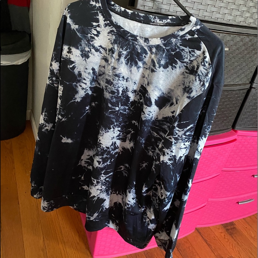 Shein curve tie dyed top